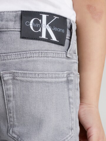 Calvin Klein Jeans Slimfit Jeans in Grijs