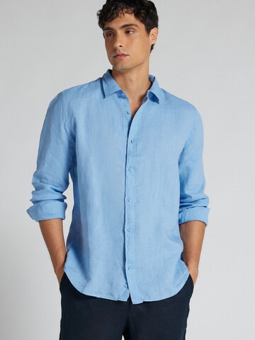 IUMAN Intimissimi Regular fit Button Up Shirt in Blue