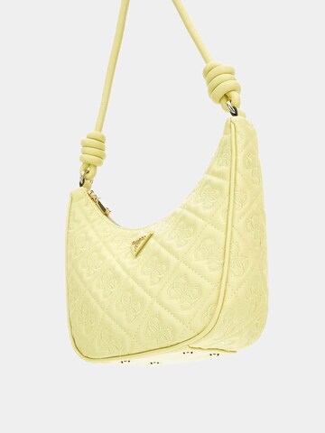 GUESS Schultertasche 'Adelasia' in Gelb