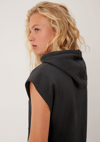 QS Sweatshirt in Schwarz