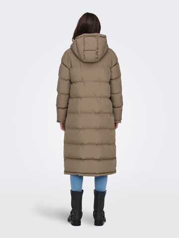 Manteau d’hiver 'ONLPaula' ONLY en marron