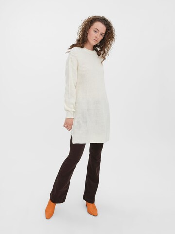 VERO MODA Neulemekko 'Lea' värissä beige