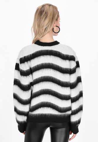 Pull-over myMo ROCKS en blanc