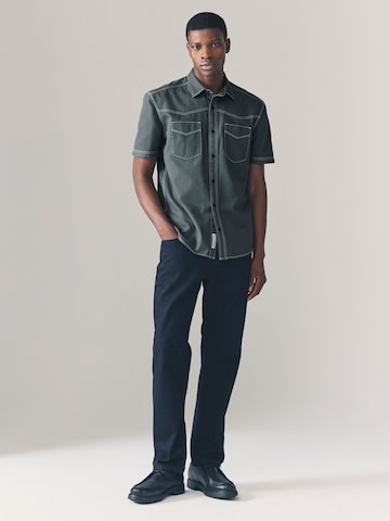 Next Regular Fit Hemd in Grau