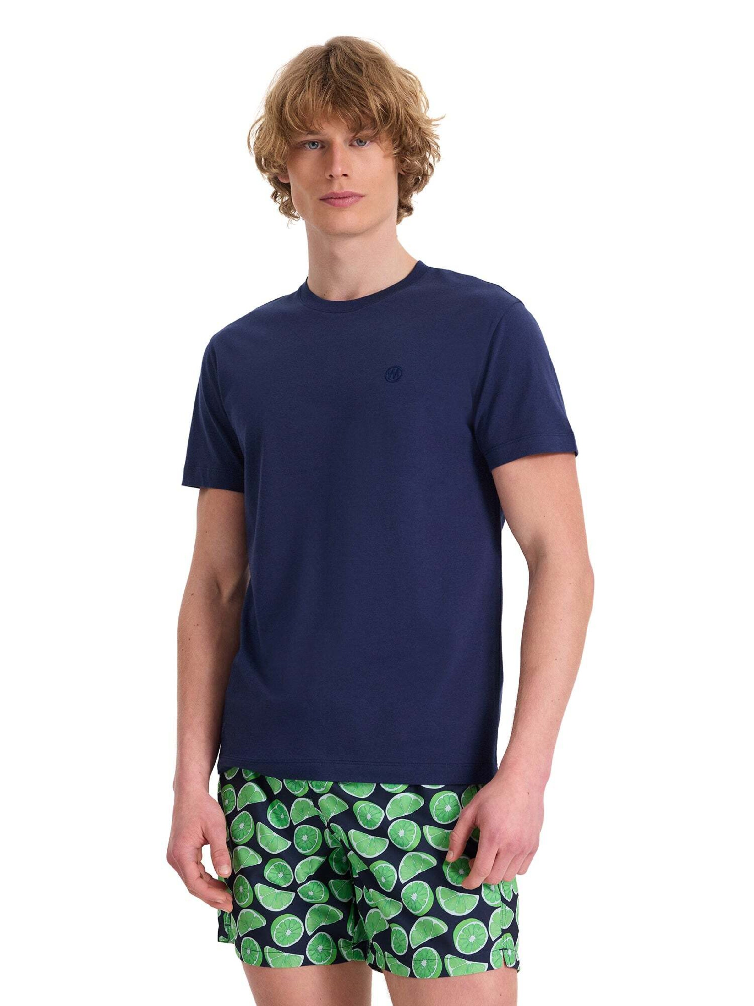 WESTMARK LONDON Bluser & t-shirts 'Vital' i blå: forside