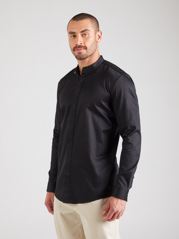 Coupe regular Chemise 'Kaleb' HUGO en noir : devant