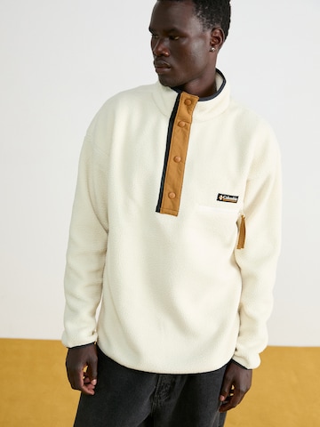 COLUMBIA Αθλητικό πουλόβερ 'Helvetia II' σε λευκό