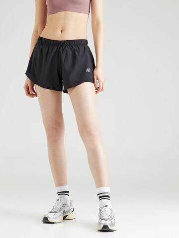 new balance Regular Sportshorts in Schwarz: predná strana