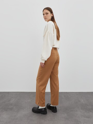 EDITED Regular Hose 'Jeanelle' in Beige