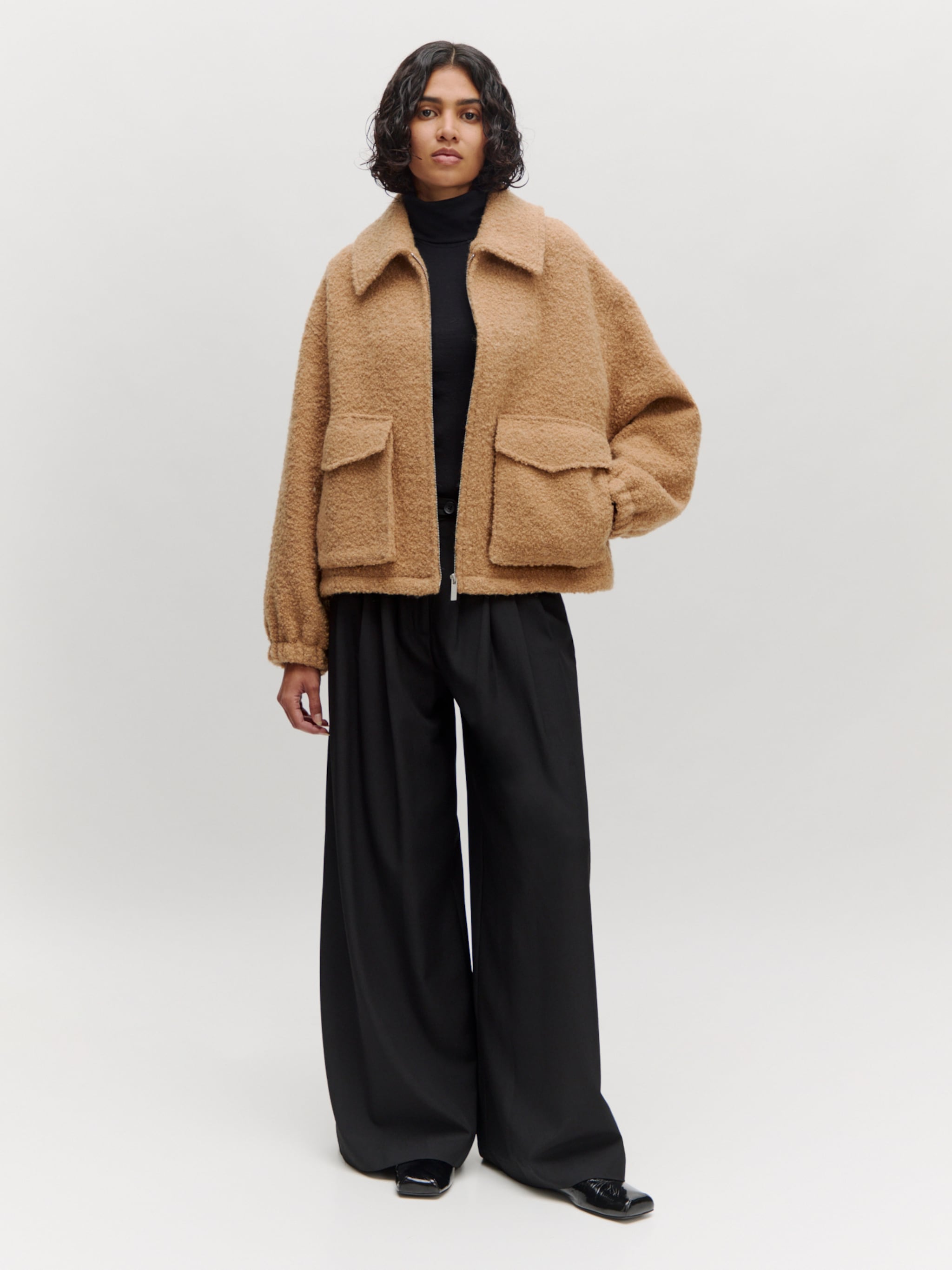 EDITED Tussenjas 'Machi' Beige