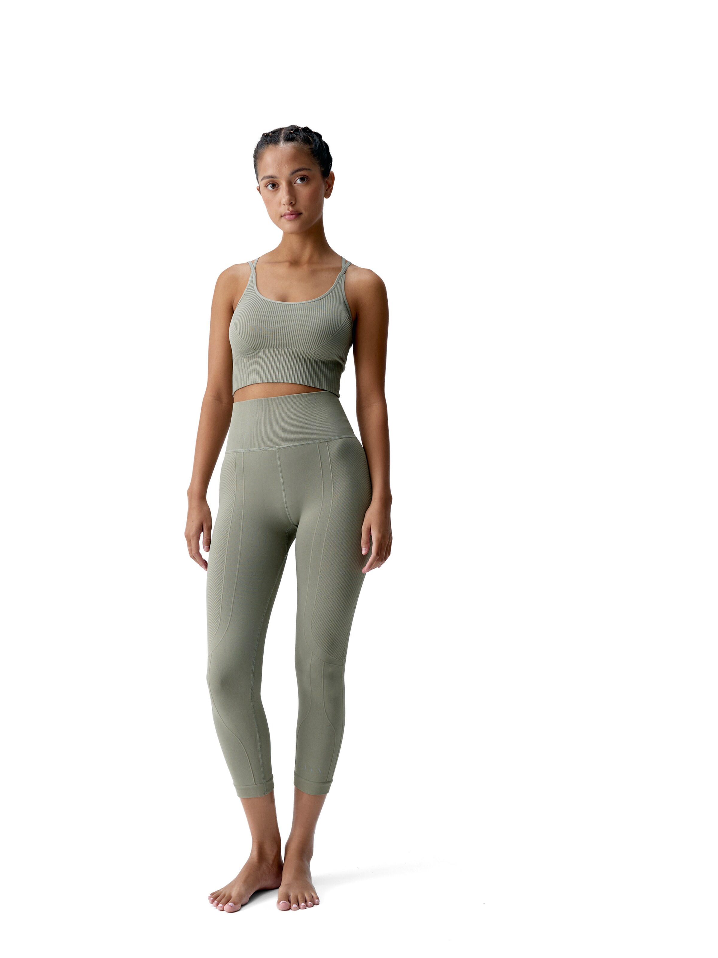 Born Living Yoga Sporttop ' Devika ' in Groen