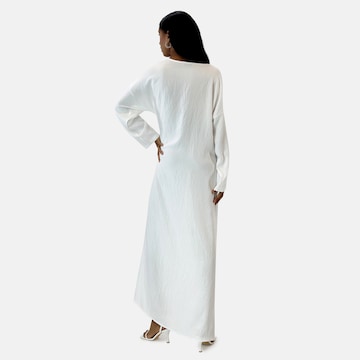 Elara Dress in White