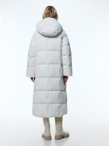 EDITED Zimní kabát 'Ally' – béžová