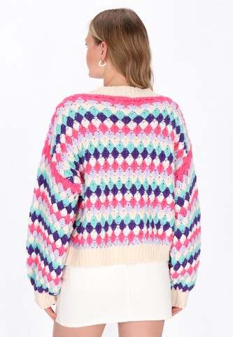 Pulovere dimensiuni mari 'Young Fashion' de la MYMO pe mai multe culori