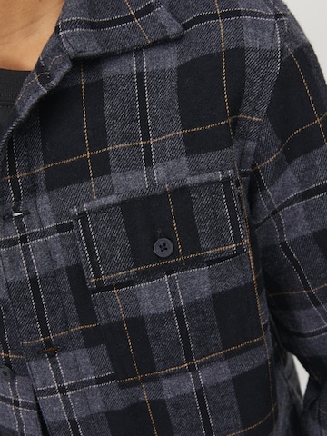 Jack & Jones Junior Regular fit Button Up Shirt in Black