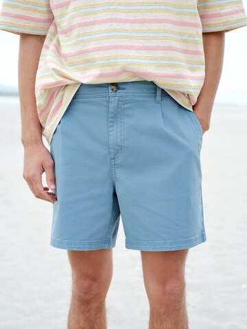 Regular Jean à pince Next en bleu