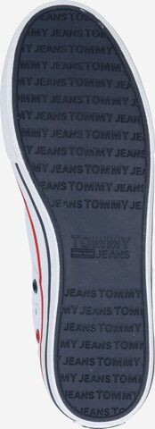 Sneaker bassa di Tommy Jeans in bianco