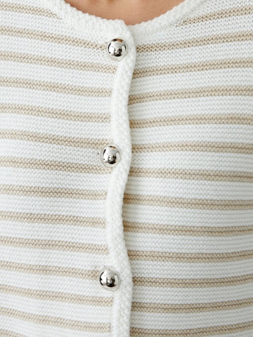 OUI Strickjacke in Beige