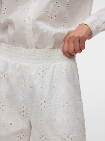 VERO MODA - regular Pantalón 'VMEliza' en blanco