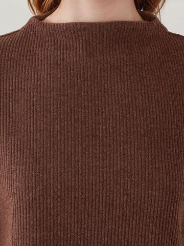 Hiccup Shirt in Brown