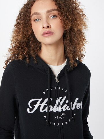 HOLLISTER Sweatjacke in Schwarz