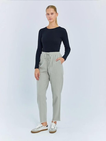 Loosefit Pantaloni di MixRay in grigio