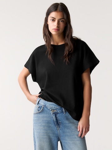 Pull&Bear Shirt in Black: front