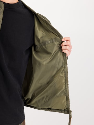 ALPHA INDUSTRIES Jacke 'MA-1' in Grün: Seite