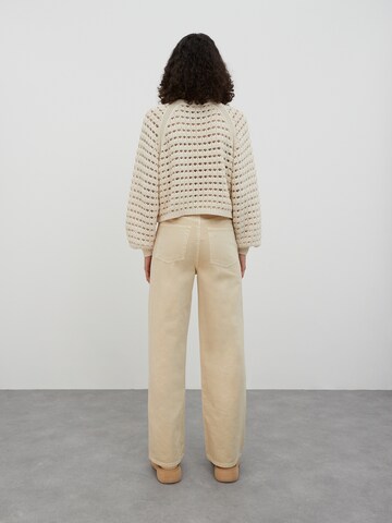 Wide leg Jeans 'Avery' di EDITED in beige