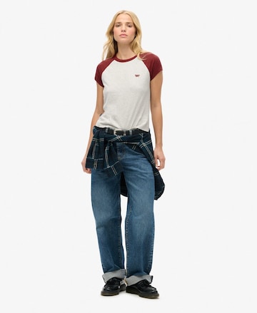 T-shirt 'Essential' Superdry en gris : devant