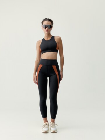 Born Sporttop ' Tao ' in Zwart