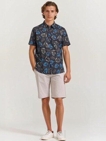 Coupe regular Chemise Funky Buddha en noir