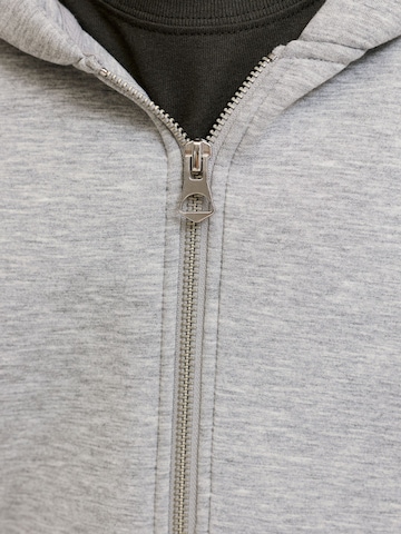 Jack & Jones Junior - Casaco em moletão 'JCOLEGACY' em cinzento