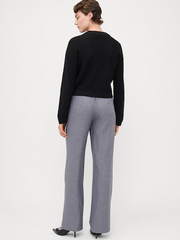 Vero Moda Tall Tröja 'VMSALLY' i svart