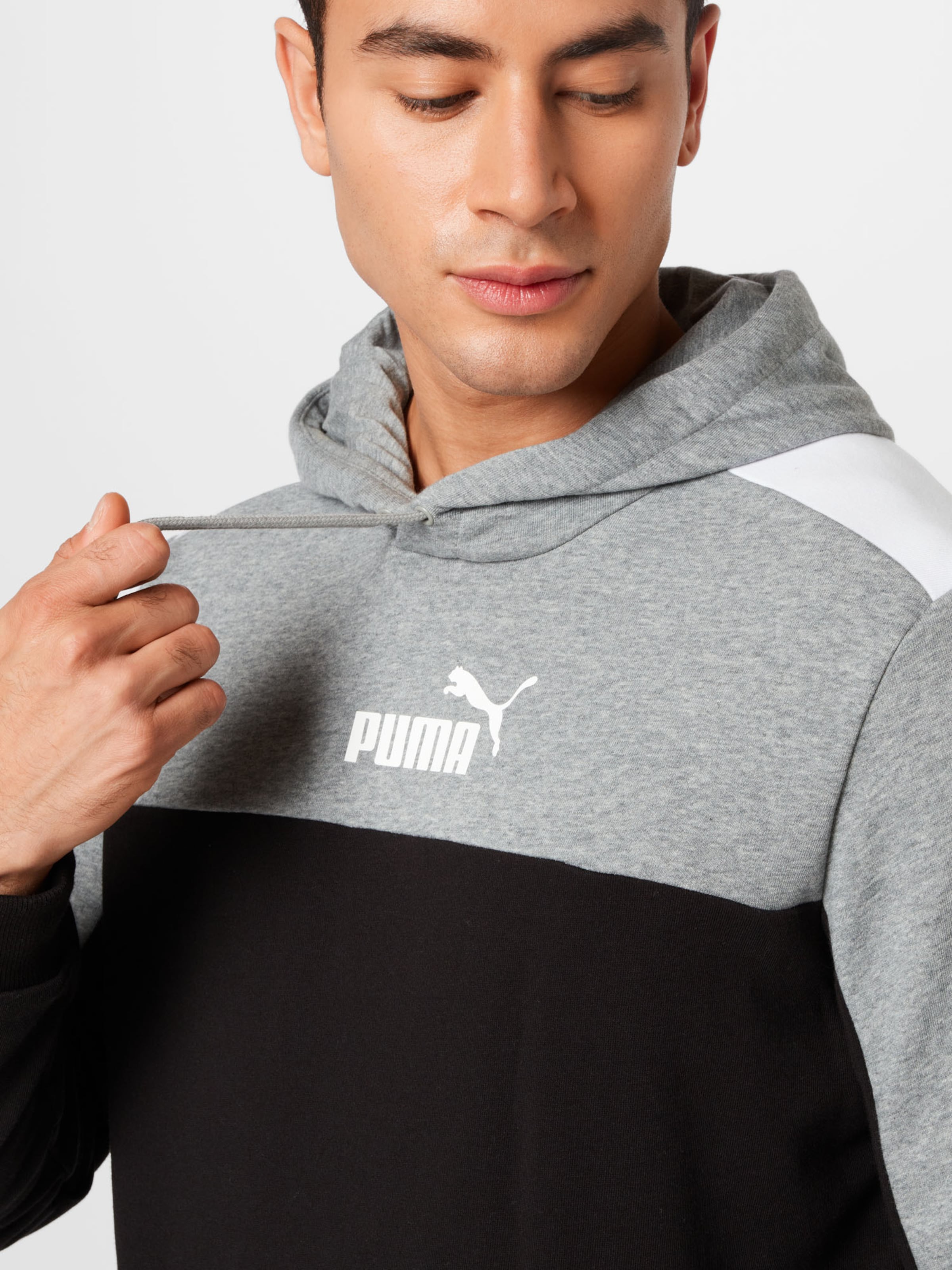 Männer Sportarten PUMA Sportsweatshirt in Schwarz - CO61119