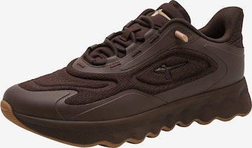 Baskets basses Tamaris en marron : devant