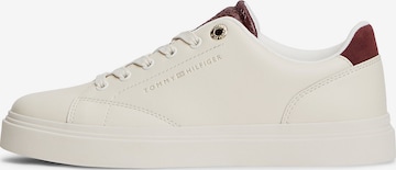 Baskets basses TOMMY HILFIGER en beige : devant