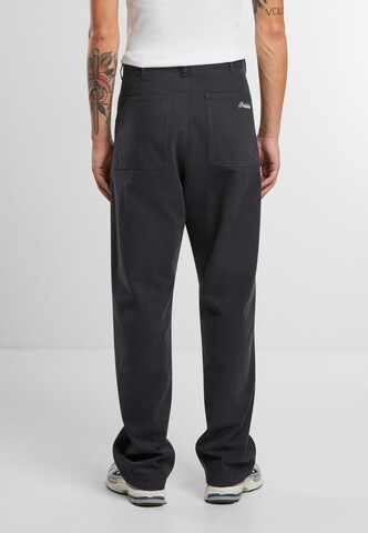 regular Pantaloni di Prohibited in nero