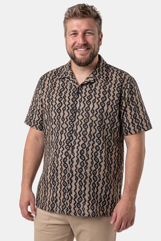 Men Plus Regular Fit Hemd in Beige: Vorderseite