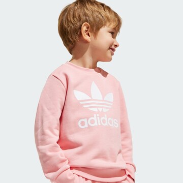 ADIDAS ORIGINALS Joggingdragt 'Adicolor' i pink