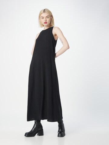 NÜMPHLjetna haljina 'SASSIE' - crna boja: prednji dio