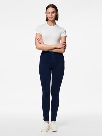 PIECES Skinny Jeggings 'PCJumbo' in Blauw