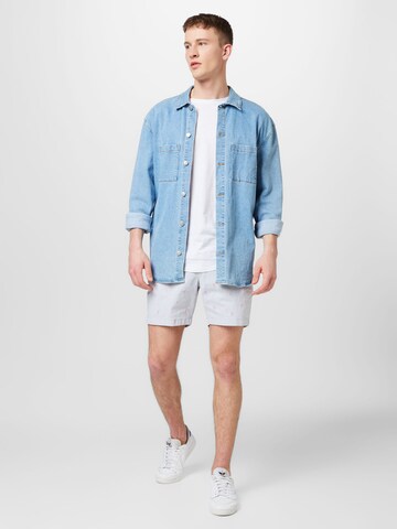 HOLLISTER Regular Shorts 'FLAMINGO' in Grau