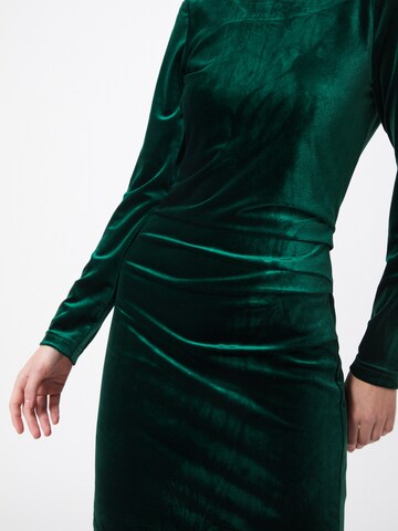 Robe 'Kelly' Kaffe en vert