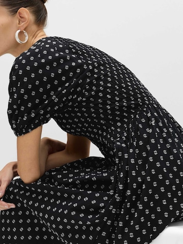 Robe Marks & Spencer en noir