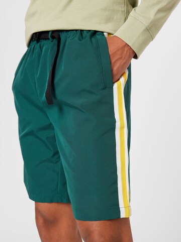 Regular Pantalon Mennace en vert