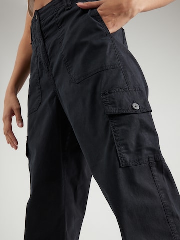 Effilé Pantalon cargo Marks & Spencer en noir