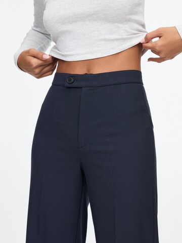 Loosefit Pantalon à plis Pull&Bear en bleu