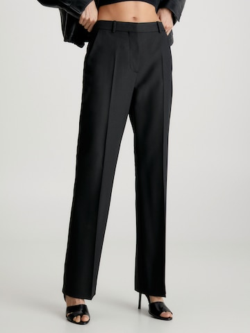 Pantaloni con piega frontale di Calvin Klein in nero: frontale