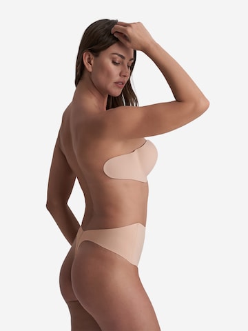Slip scultant 'Low Back Mid Waist Thong' Bye Bra en beige